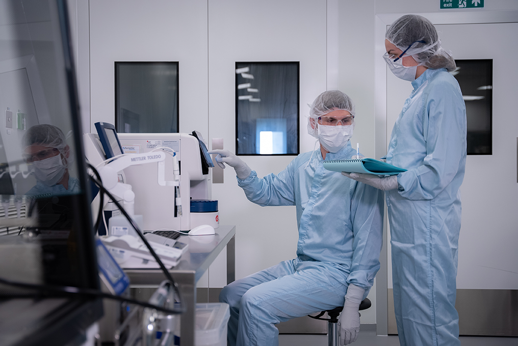 Improving AAV vector quality with in-process monitoring of capsid formation